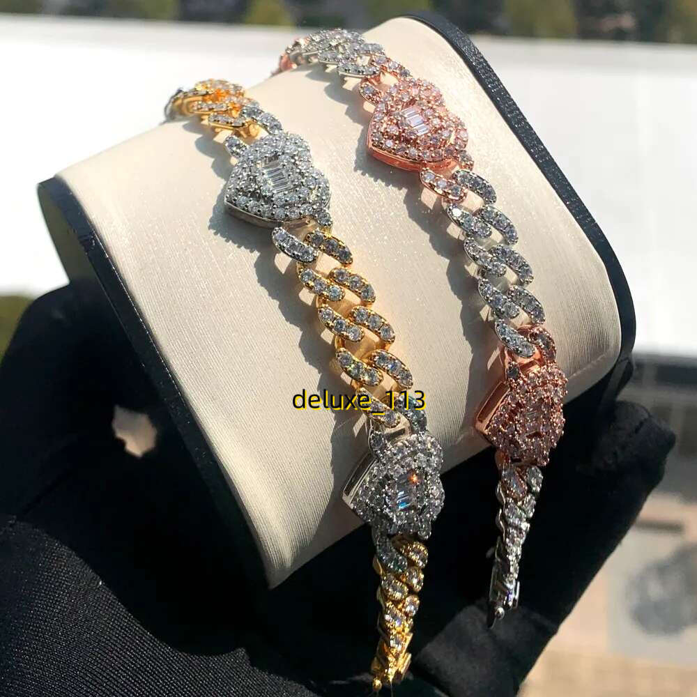 Iced Out Cubic Moissanite Heart Charm Bracelet Cuban Chain Gold Sier Color for Women Men Wedding Hip Hop Fashion Jewelry