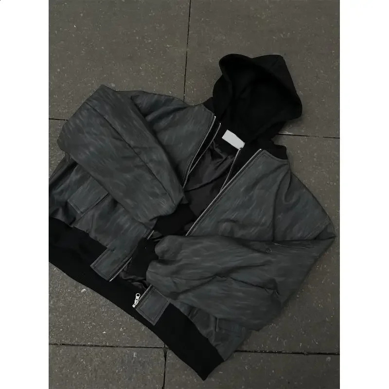 2024 Model Mens Illusion Hooded Leather Jacket American Style Vintage Loose Fit Versatile Work Clipon 250109Z