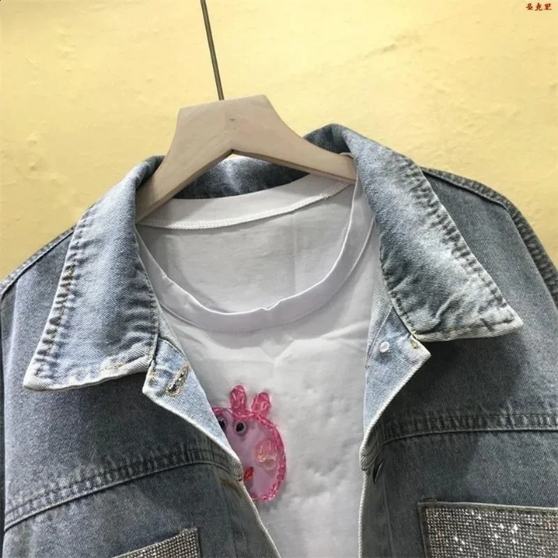 Womens Denim Jackets Outerwears Diamonds with Rhinestones Sequin Small Print Female Jeans Coat Blue Short Spring Autumn Crop 250116