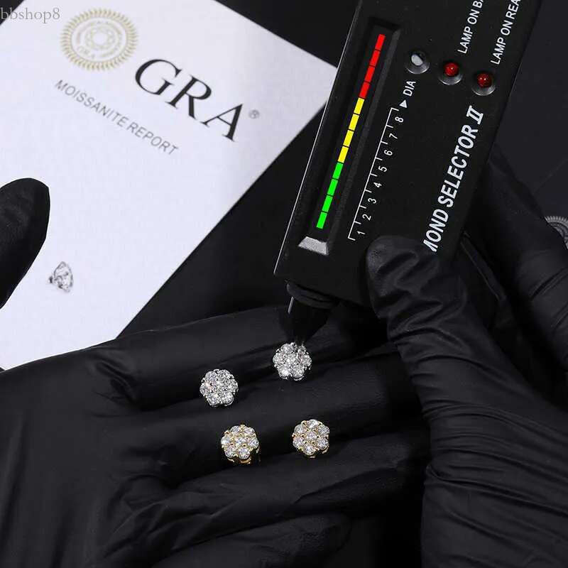 S Sterg Sier D Color 3.0mm Moissanite Plum Blossom Fashion Personalized Earrings
