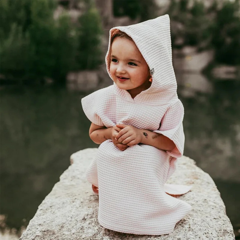 Baby Bath Towel Cotton Waffle Hooded Towel Boys Girls Beach Towel Baby Cape Blanket Childrens Bathrobe Infant Babys Stuff 250114