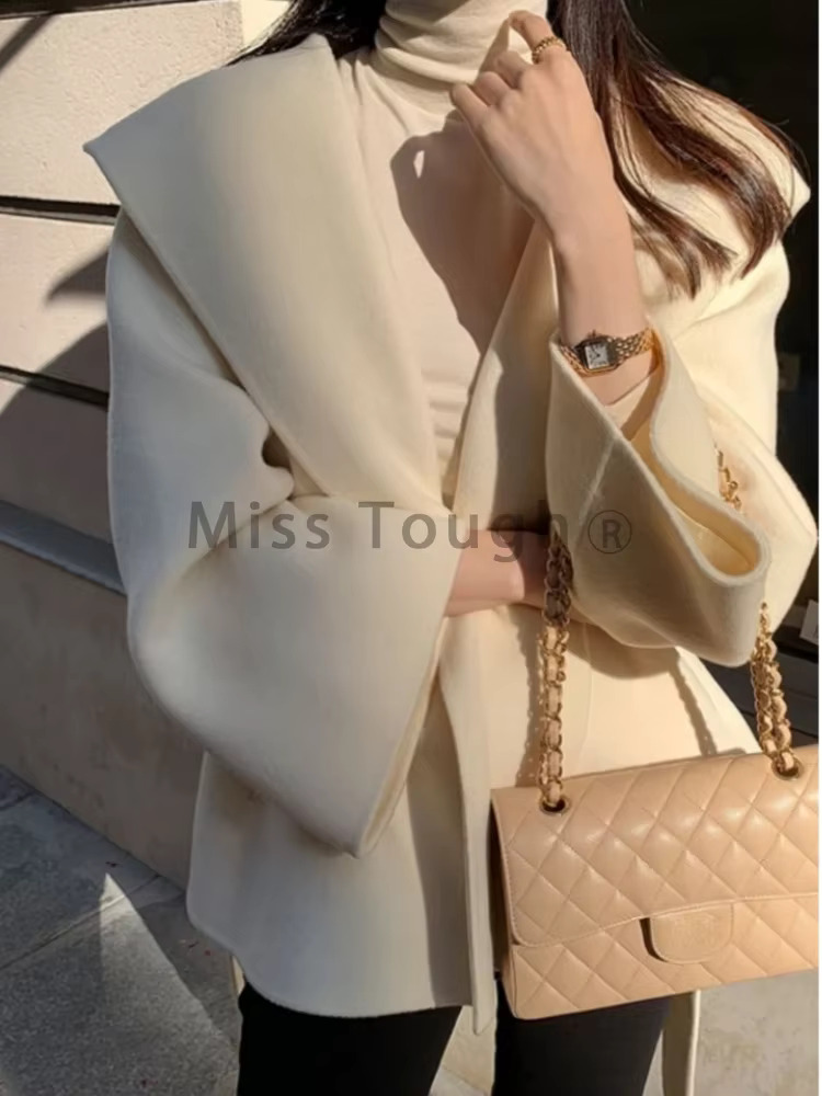 Korea Elegant Design Retro Warm Coat Women French Vintage Hooded Woolen Jacket Tie Haruku Fashion Short Blends Winter 2024