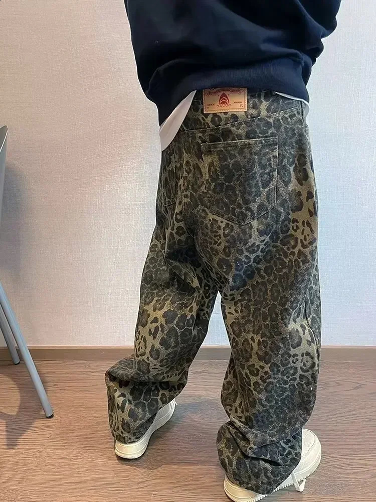 Fashion Leopard Print Mens Oversize Jeans Korean Baggy Wide Leg Pants Personality Hip Hop Dance Streetwear Male Trousers 250120
