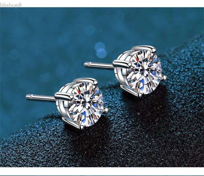 Stud Real Moissanite Earrings 14K White Gold Plated Sterg Sier 4 Prong Dia Earring For Women Men Ear 1ct 2ct 4ctStud