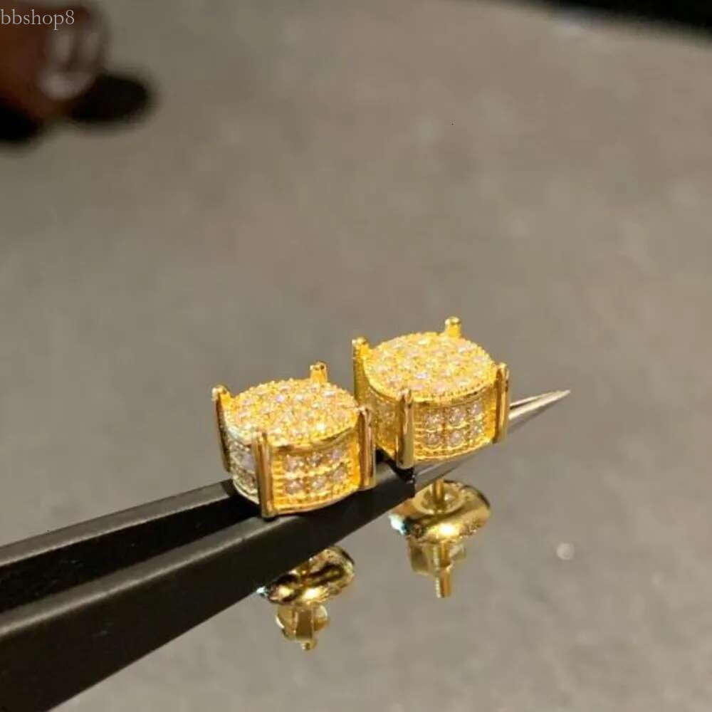 Moissanite Stud Earrings Punk Style Sterg Sier 2025 VVS Dia Lookalike