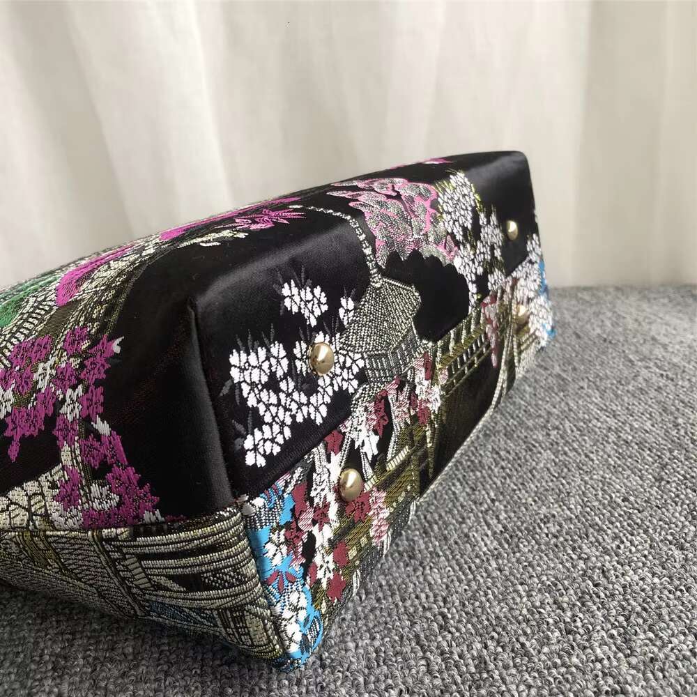 Original Handmade Classic Vintage Japan Style Mother Gift Chic Lady Bags Shell Lock Fringe Tassel Women Bag