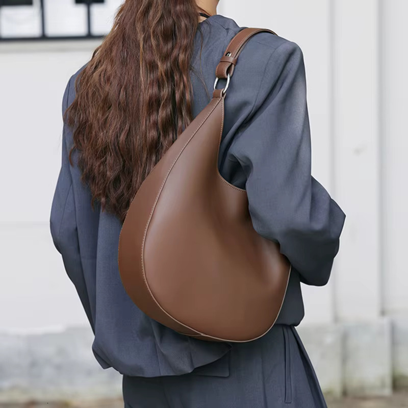 Toptrends Genuine Leather Large Crescent Underarm Shoulder Bags For Women Designer Crossbody Hobo Tote Ladies Handbags
