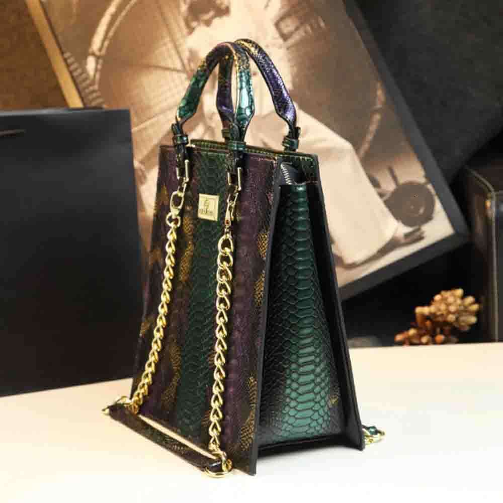 Fashion Noble Women Handbag High Grade Snake Skin Pattern Summer Tote Bag Chic Ladies Crossbody Shoulder Purses 2023 New