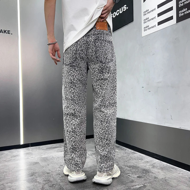 Leopard Print Jeans Mens High-End Trend Fashion Street Personality Party Casual Loose Straight-Leg Wide-Leg Pants 250120