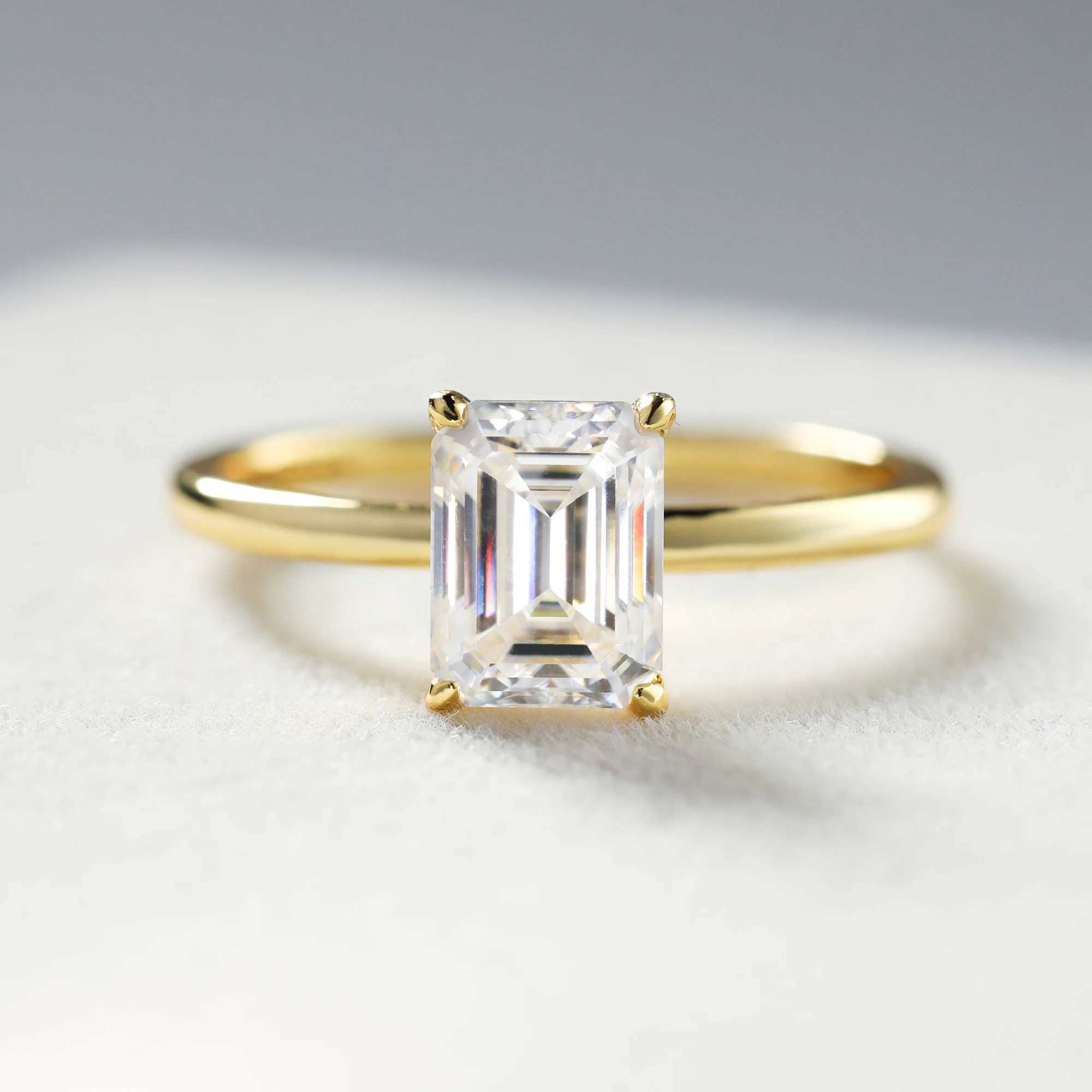 925 Sterling Silver 1CT-3CT Emerald Cut Moissanite Ring for Women 925 sterling silver Yellow Gold Color Diamond Rings Engagement Gifts