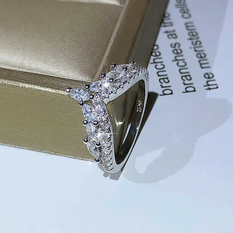 Exquisite Ladies V-shaped AAAA Moissanite diamond Ring 925 Sterling Silver Ladies Jewelry Wedding Bridal Ring Birthday Gift moissanite ring