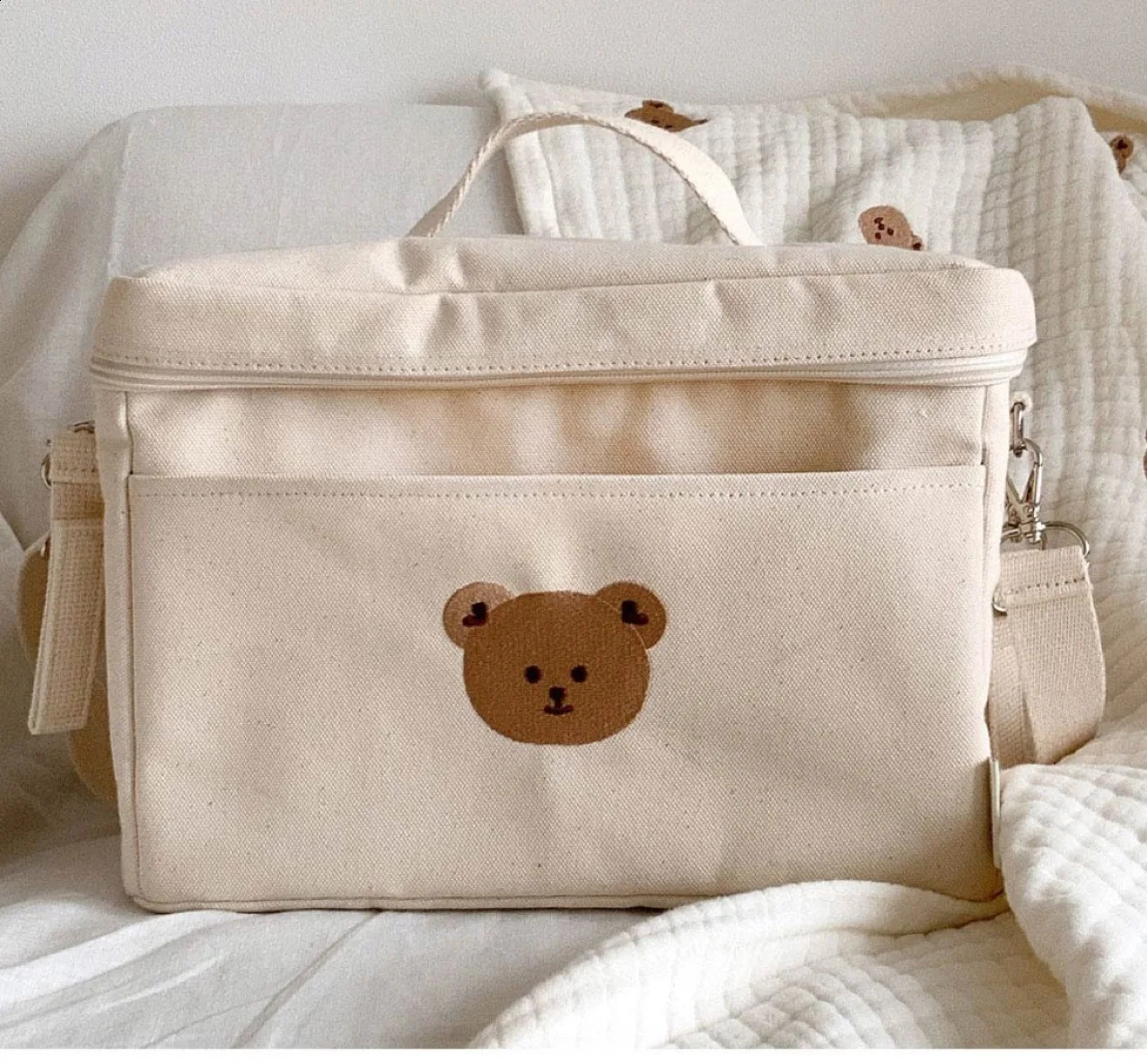 Korean Baby Diaper Bag Canvas Bear Embroidered Insulation Baby Stroller Storage Bag Organizer Mommy Milk Insulation Ice Bag 250118