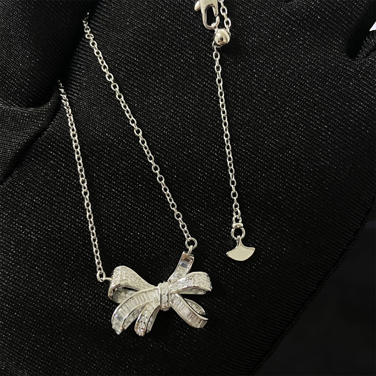 Selling Fashion Elegant and Beautiful Bow Decorated S925 Silver Womens Necklace 250117