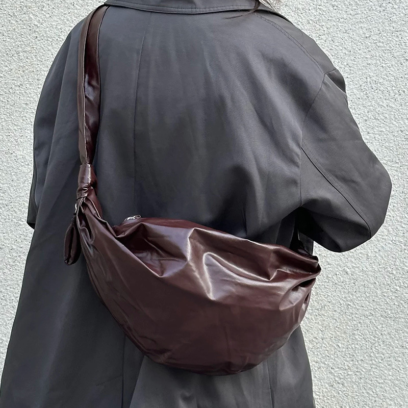 2024 new paper leather horn niche design oil wax cowhide dumpling versatile commuting neutral style can be sung bun