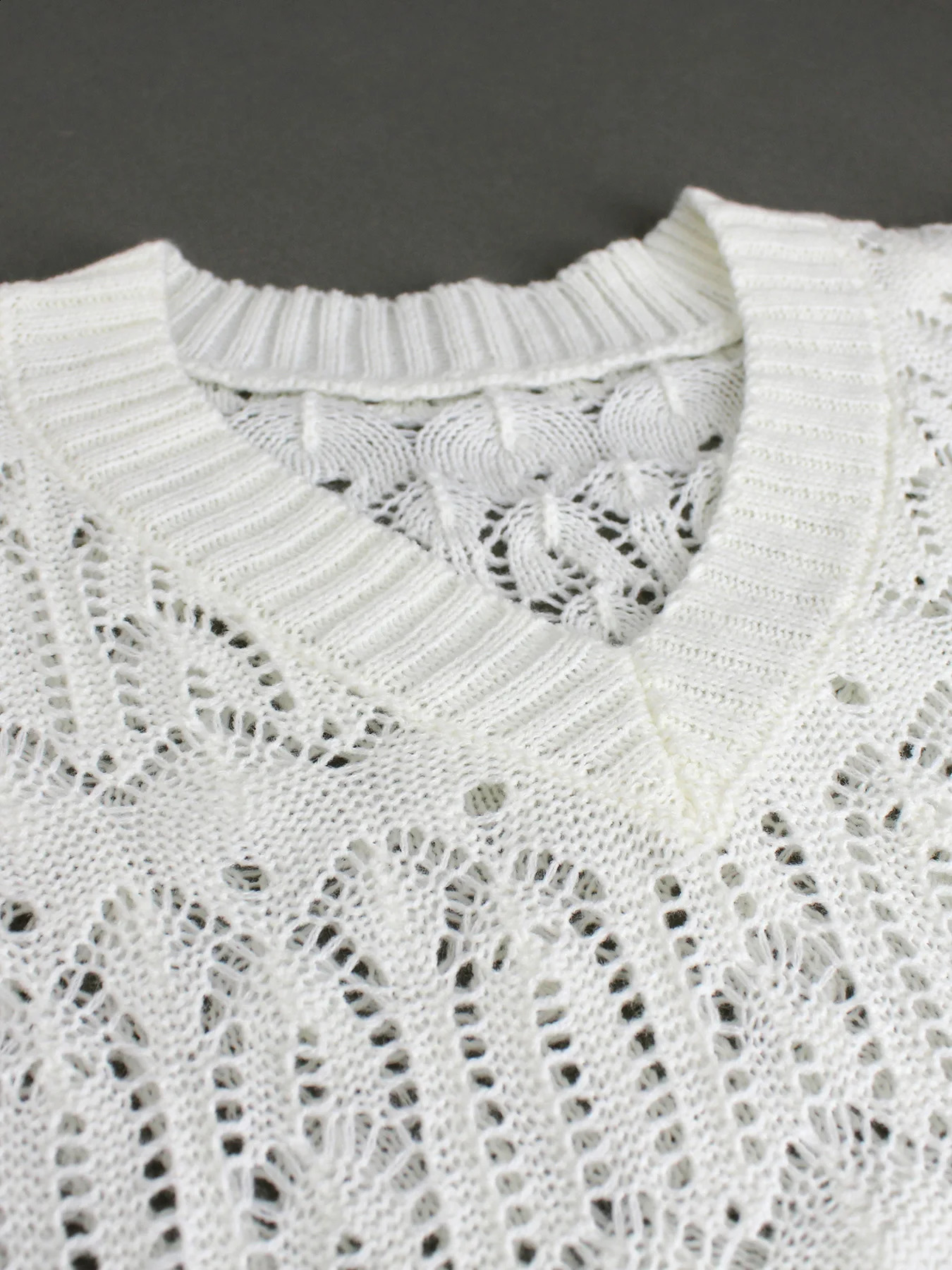 Sweater Vneck long sleeved short street beach vacation for spring and summer 250122
