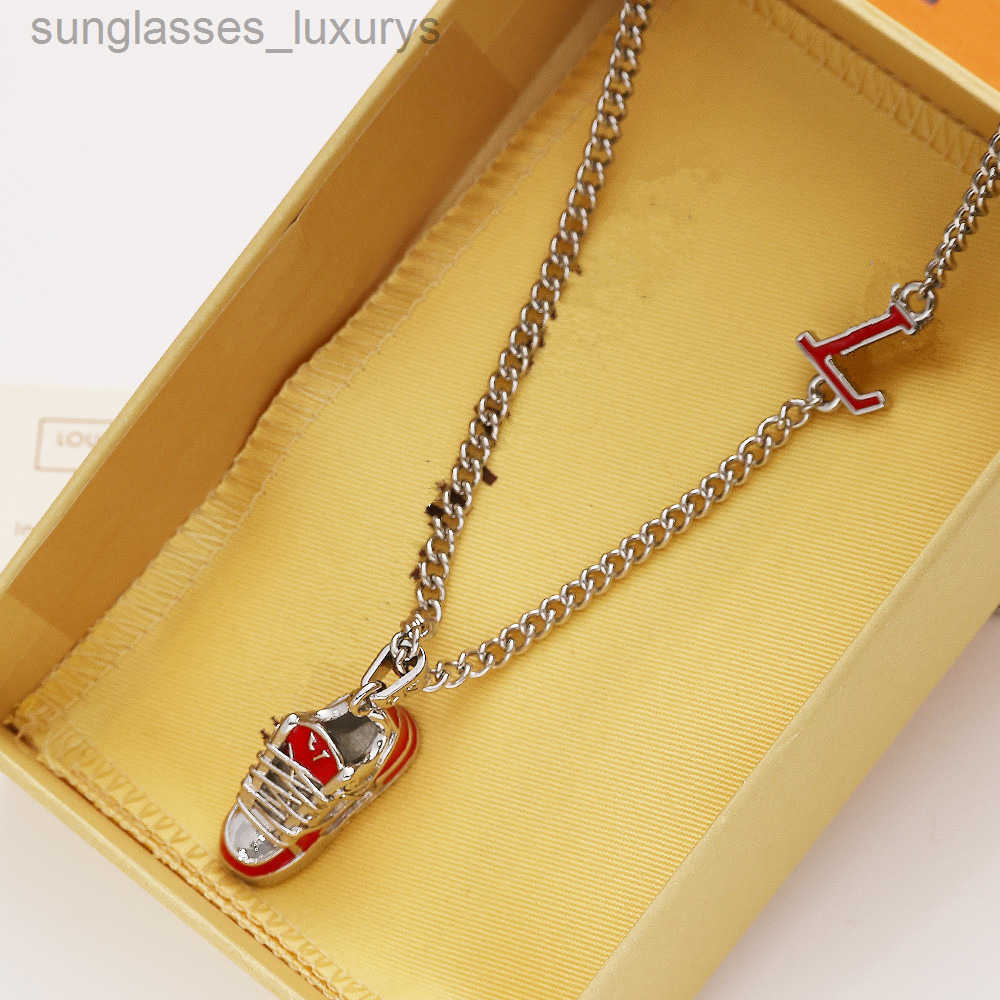 Designer Jewelrys With BOX Men Designer Red Shoes Classic Pendant Necklace Jewelry Silver Chain Elegance Luxury Necklace Female Necklace Couples Jewelry Never Fad
