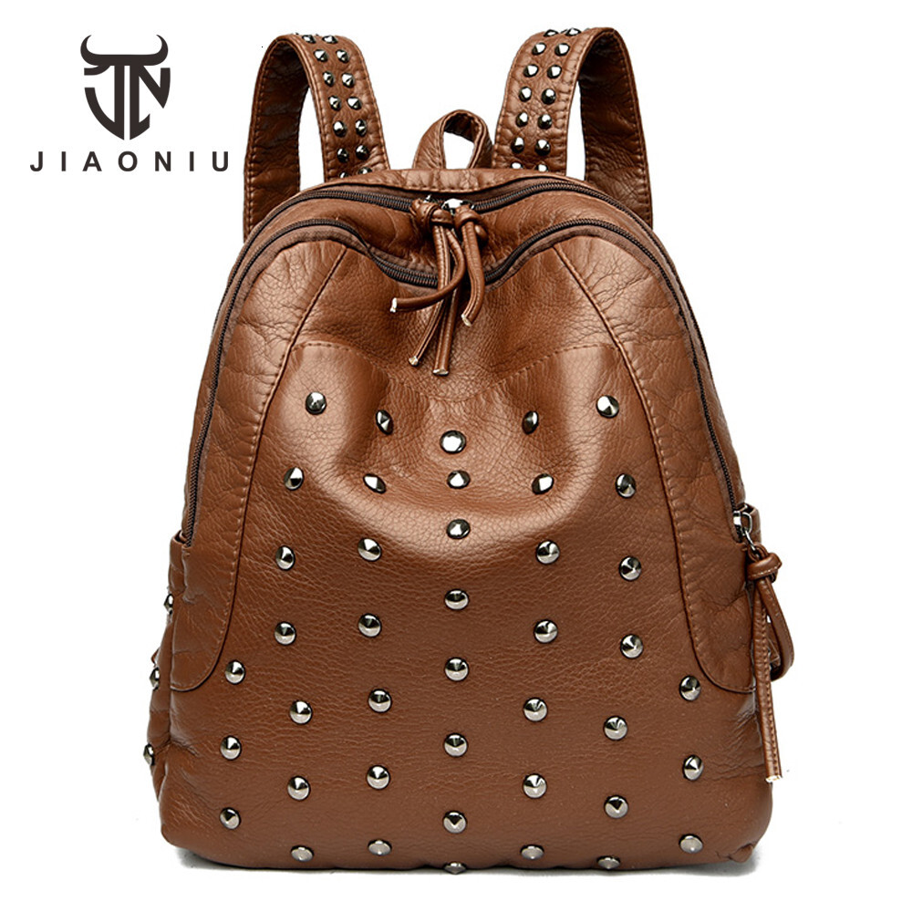 Vintage Women 'S Rivets Backpack Quality Soft Leather Leisure Travel Large Capacity School Bags For Teenage Girls Black Mochilas