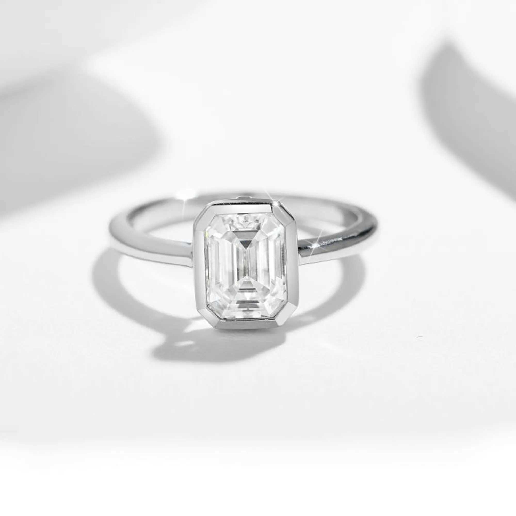 925 Silver Gold 1ct 2ct 3ct 5ct Emerald Cut Moissanite Bezel Setting Engagement Ring for Women Wedding Ring Party Jewelry