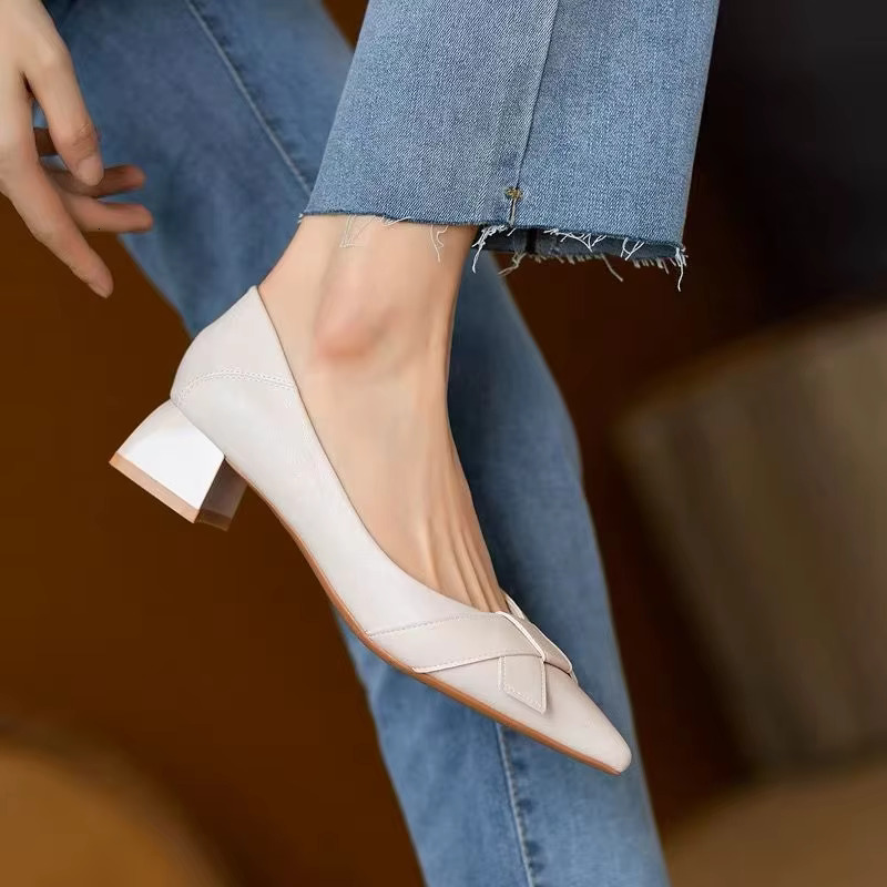 Ladies Pumps With Bow Women's Shoes Square Heels White Leather Casual Footwear Quick Delivery Stylish High Quality Young