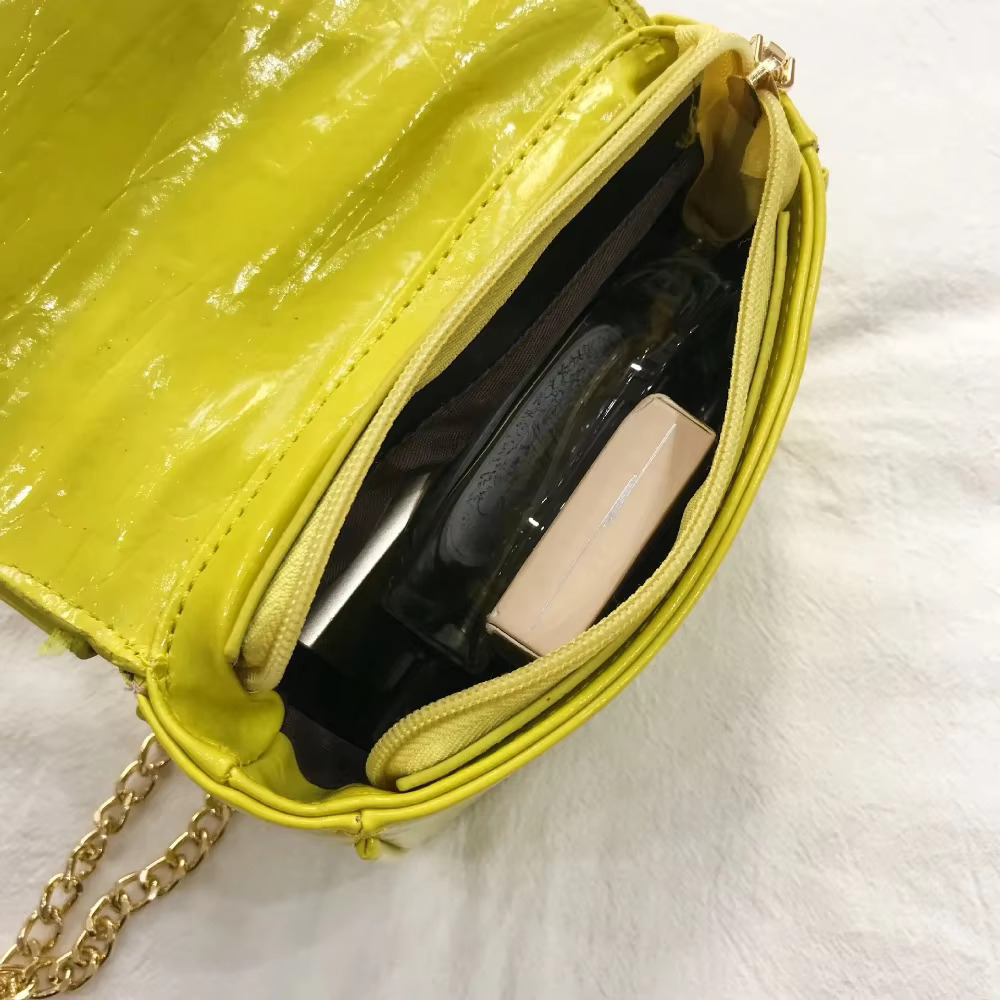 European Brand Design Chain Motorcycle Bags Clothing Shoulder Rivet Zipper Jacket Messenger Bag Women Leather Handbags