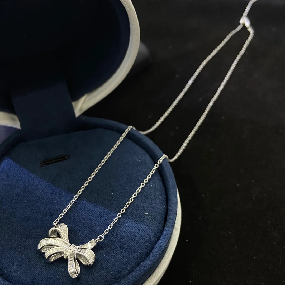 Selling Fashion Elegant and Beautiful Bow Decorated S925 Silver Womens Necklace 250117