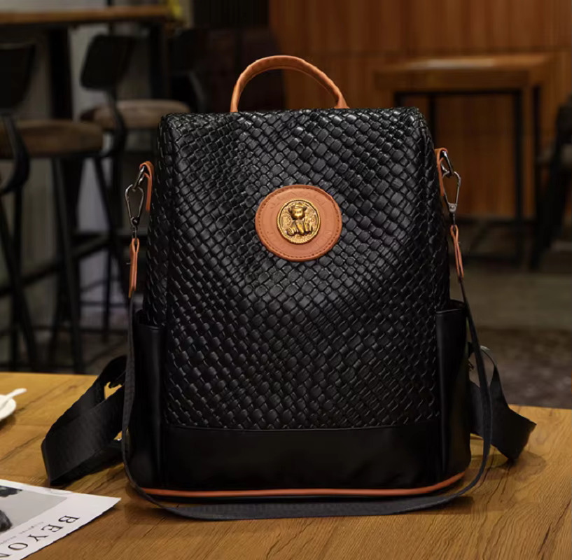 New Women's Large Capacity Anti Theft Travel Backpacks High Quality Soft Leather Fashion Shoulder Bags Totes Casual Backpack