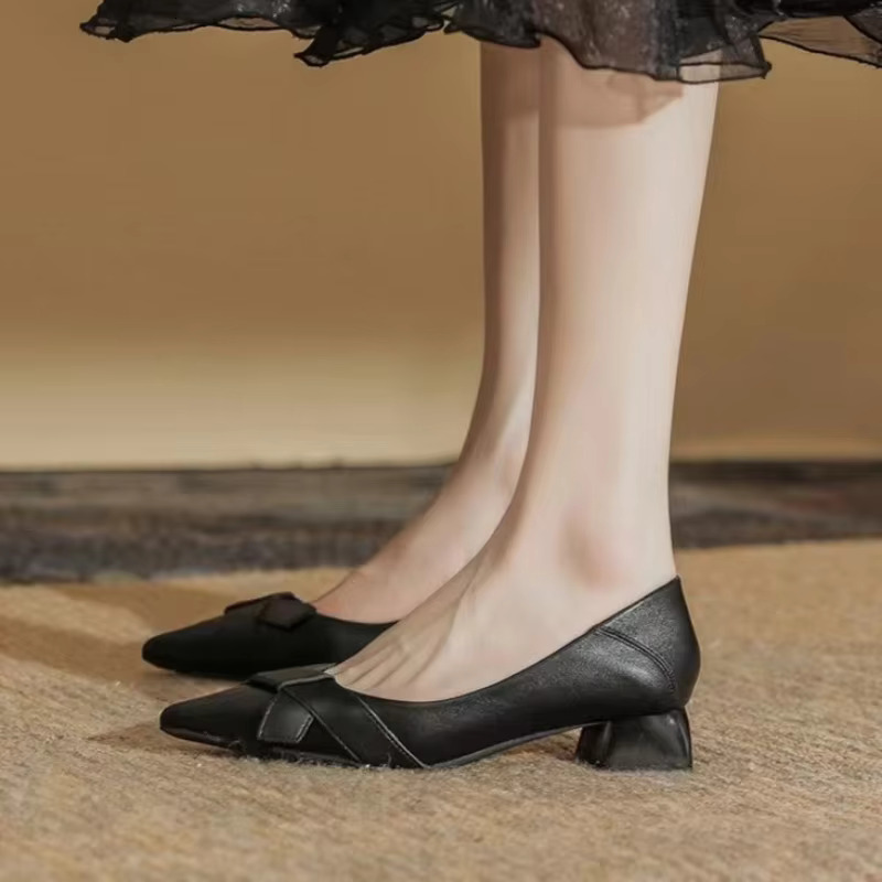 Ladies Pumps With Bow Women's Shoes Square Heels White Leather Casual Footwear Quick Delivery Stylish High Quality Young