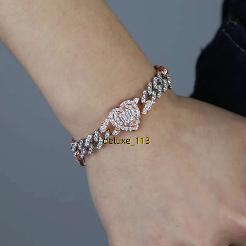 Iced Out Cubic Moissanite Heart Charm Bracelet Cuban Chain Gold Sier Color for Women Men Wedding Hip Hop Fashion Jewelry