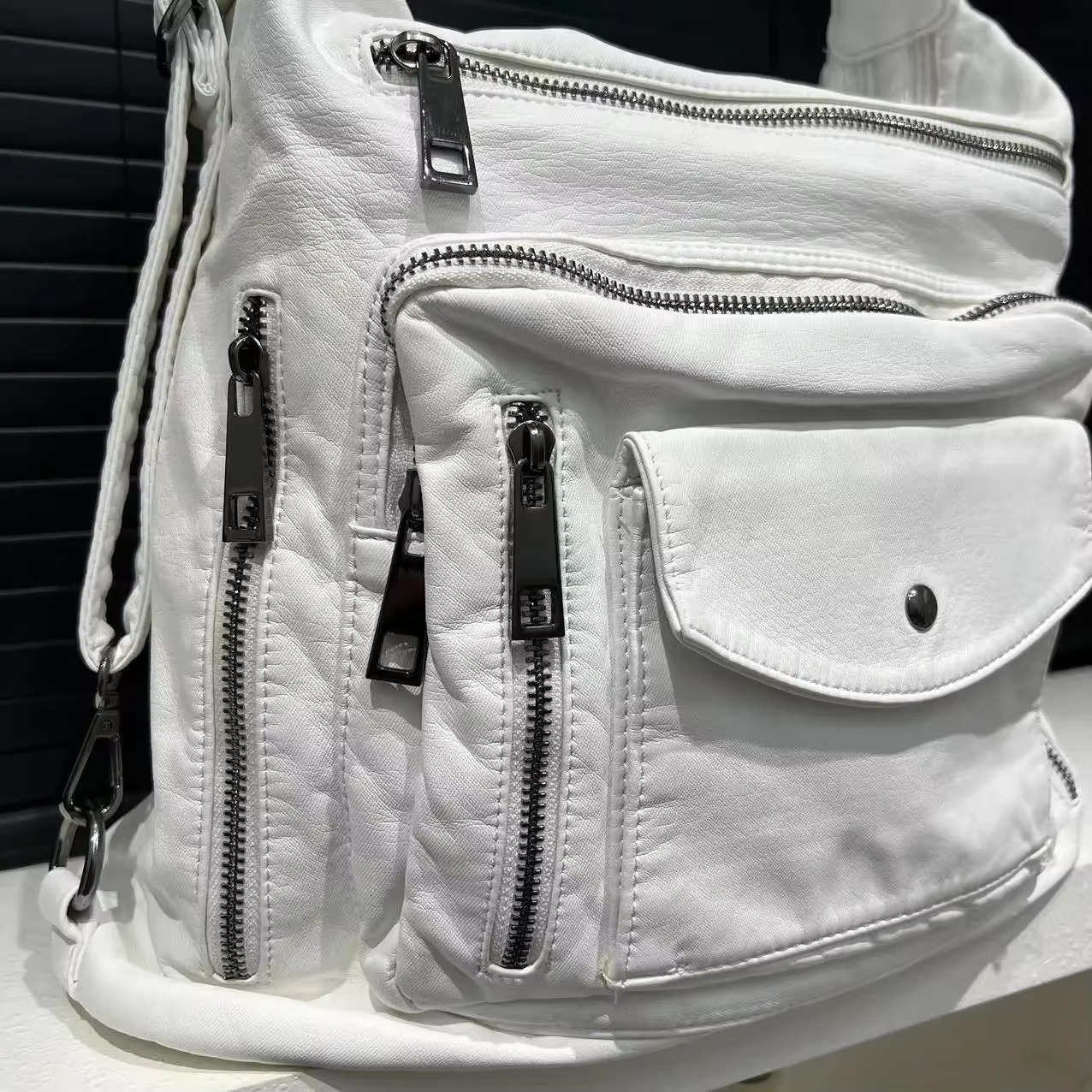 Women's Fashion Multi-Pocket Motorcycle Shoulder Bag Large Capacity Retro Washed Crossbody Backpack
