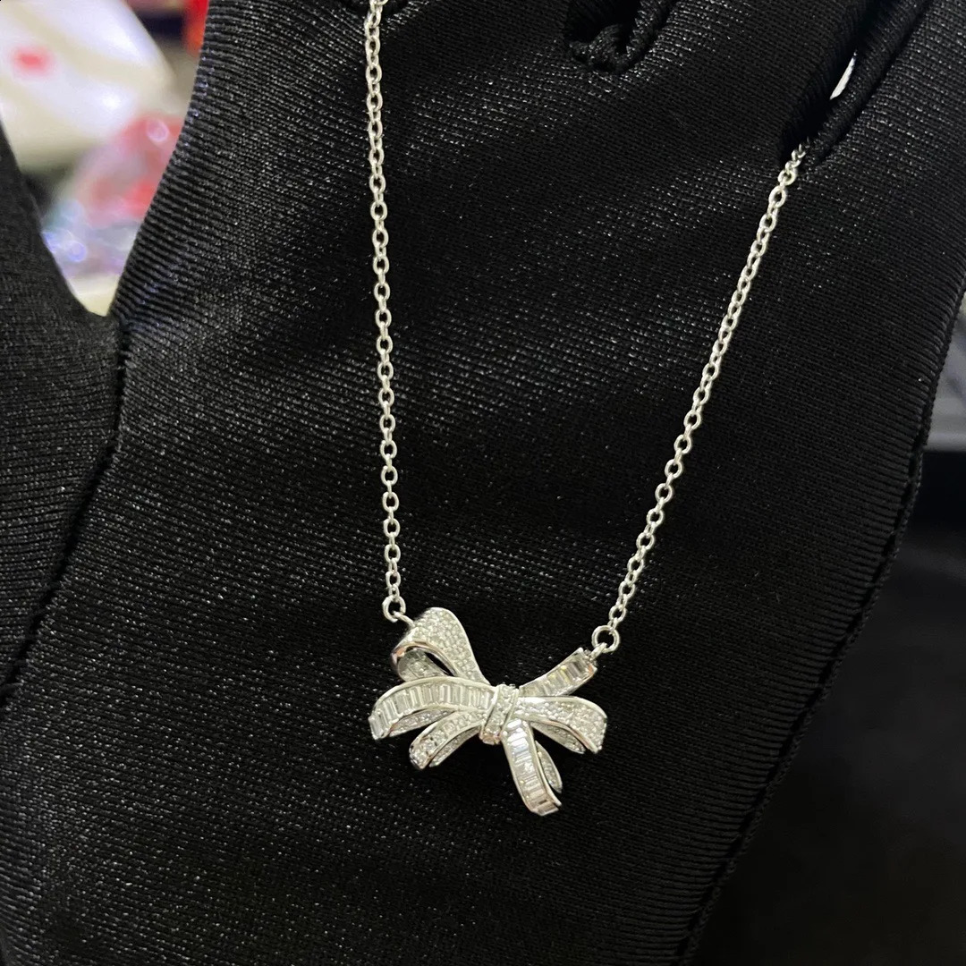 Selling Fashion Elegant and Beautiful Bow Decorated S925 Silver Womens Necklace 250117