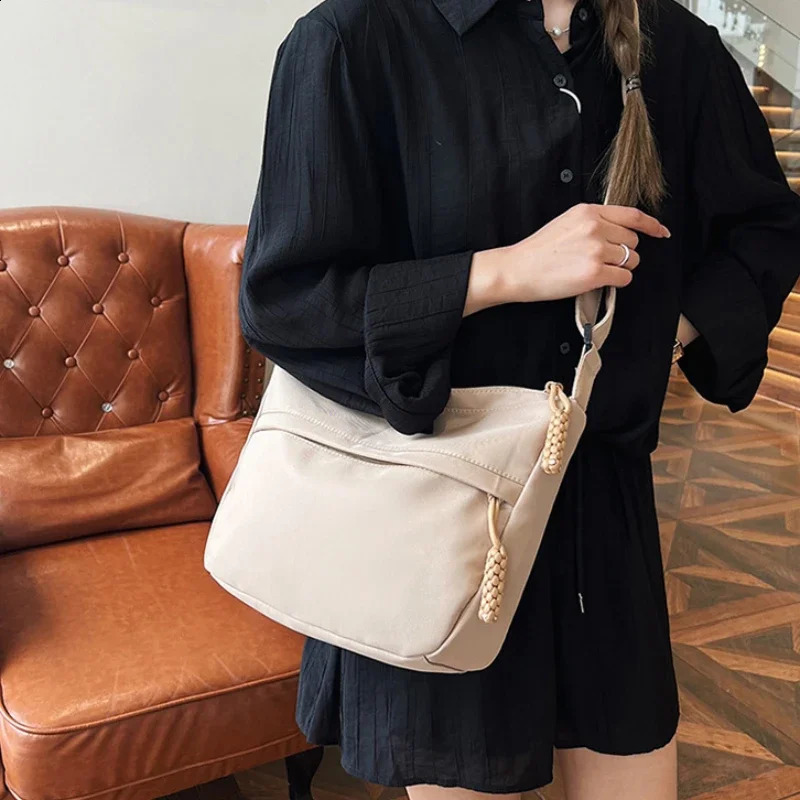 Casual Tote Commuting Tote Bag Casual and Simple Nylon Shoulder Bag Japanese Trendy Student Crossbody Bag 250121