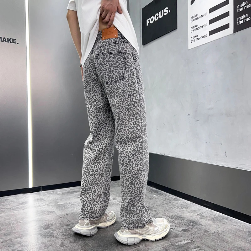 Leopard Print Jeans Mens High-End Trend Fashion Street Personality Party Casual Loose Straight-Leg Wide-Leg Pants 250120