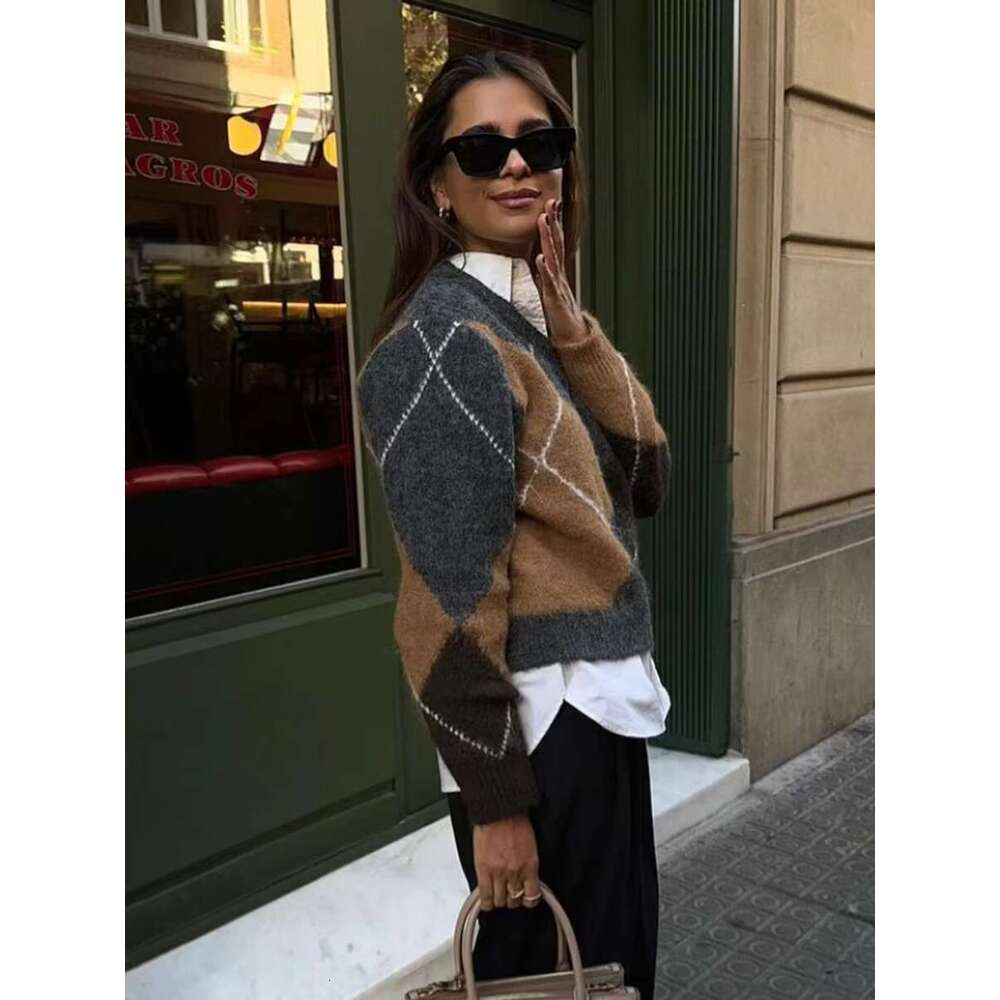 Irregular Plaid Vintage Pullover Sweater Women New Long Sleeve Casual O Neck Jumper 2025 Spring Streetwear Fashion Knit Sweaters