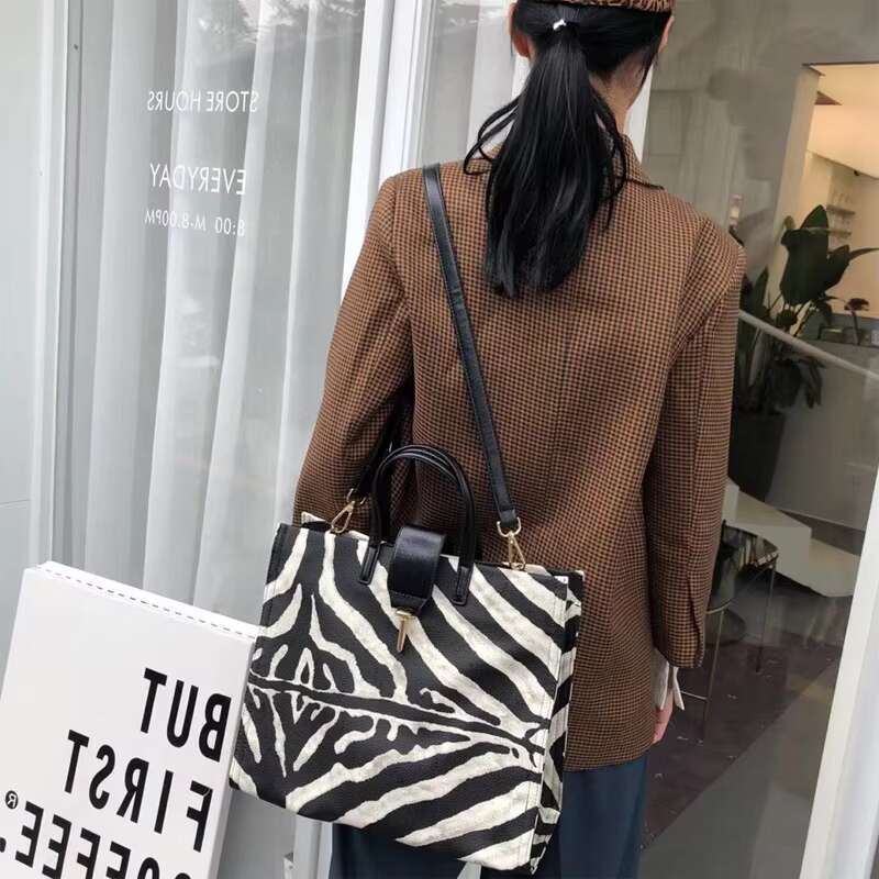 Fashion Zebra Pattern Handbags Big Women Tote High Quality Leather Casual Female Shoulder Bags Large Capacity Messenger Bag