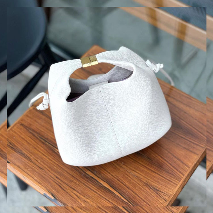 2024 French new bento single shoulder diagonal cross cowhide women's bag, fashionable bag