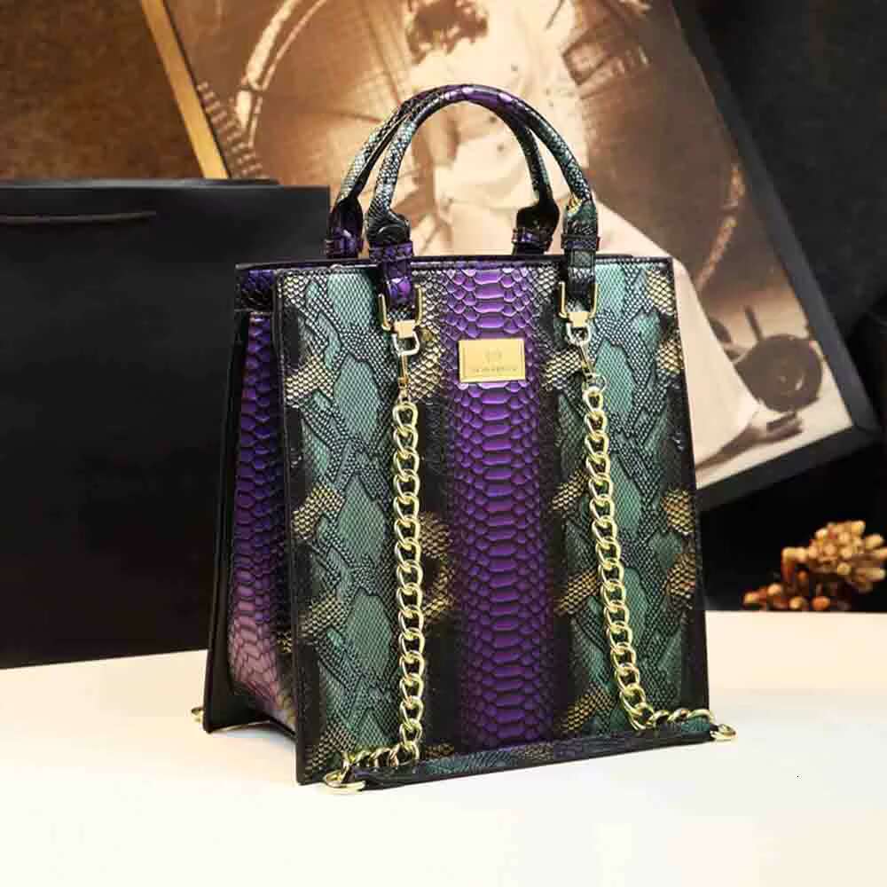 Fashion Noble Women Handbag High Grade Snake Skin Pattern Summer Tote Bag Chic Ladies Crossbody Shoulder Purses 2023 New