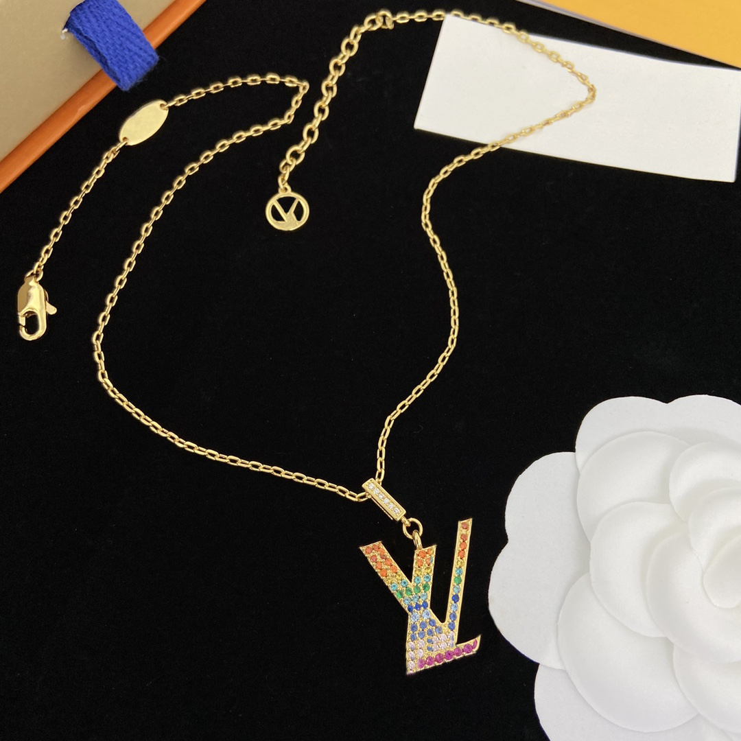 Luxury Necklace Designed Letter Good Designed For Women Long Chain 18k Gold Plated Necklace Gorgeous necklace collection Jewelry Exquisite Pendant Accessories