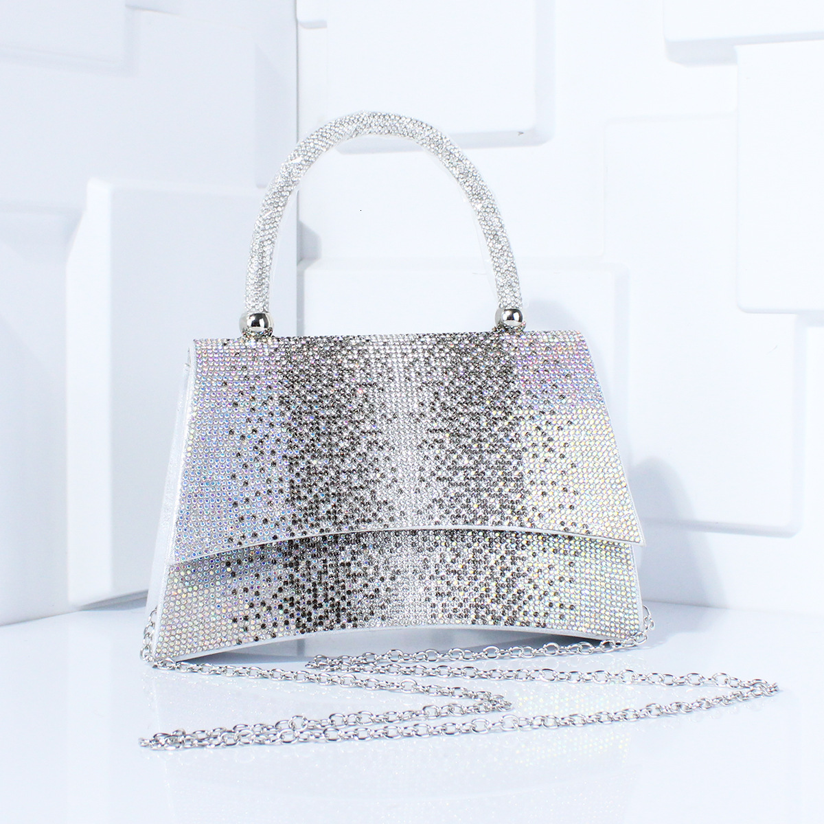 New Bag Exquisite Rhinestone Gradient Chain Women's Evening Banquet Bag
