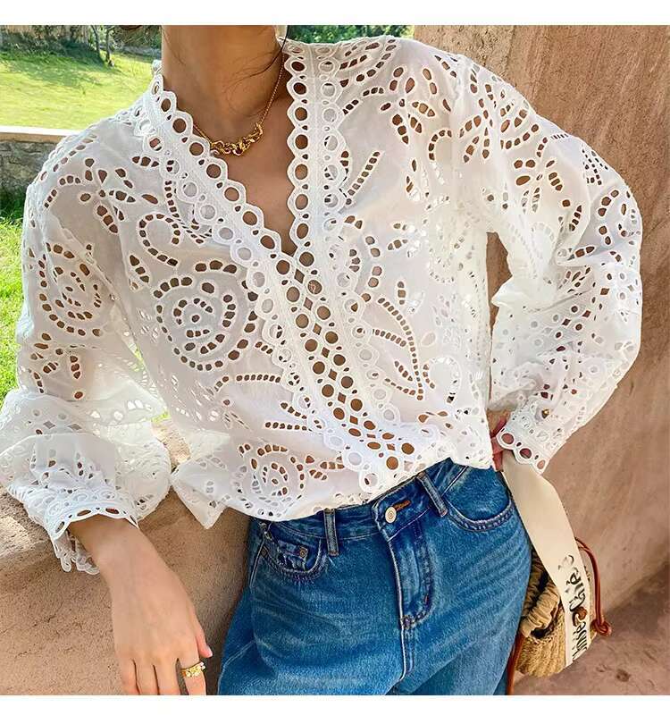 Romantic White V Neck Hollow Out Embroidery T Shirts Femme Casual Hippie Tops Hook Design Elegant Blusas