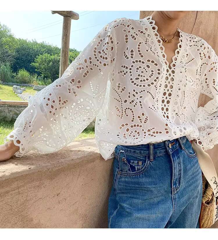 Romantic White V Neck Hollow Out Embroidery T Shirts Femme Casual Hippie Tops Hook Design Elegant Blusas