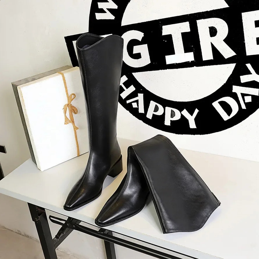 Street Style Fashion KneeHigh Women Boots Med Thick Heeled Winter Retro Comfortable Soft Surface Knight Long Booties 250117
