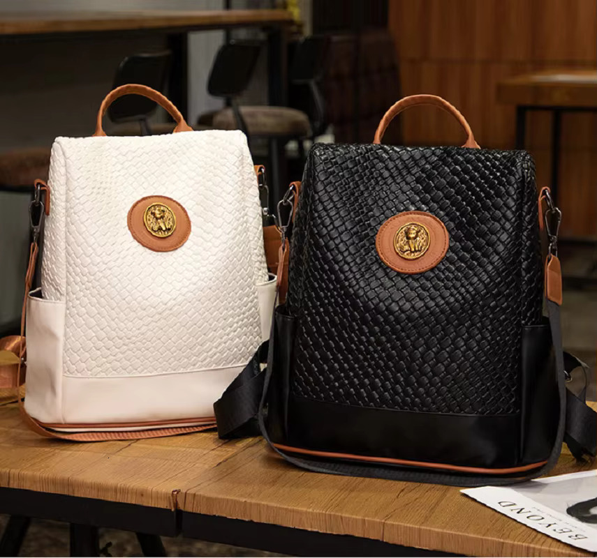 New Women's Large Capacity Anti Theft Travel Backpacks High Quality Soft Leather Fashion Shoulder Bags Totes Casual Backpack