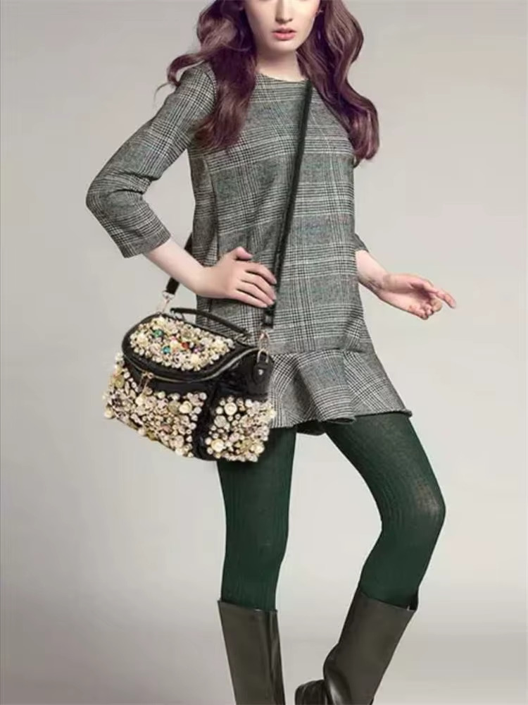 2020 New Pearl Handbag Fashion Rhie Crocodile Pattern Rivet Ladies Shoulder Large Capacity Messenger Bag