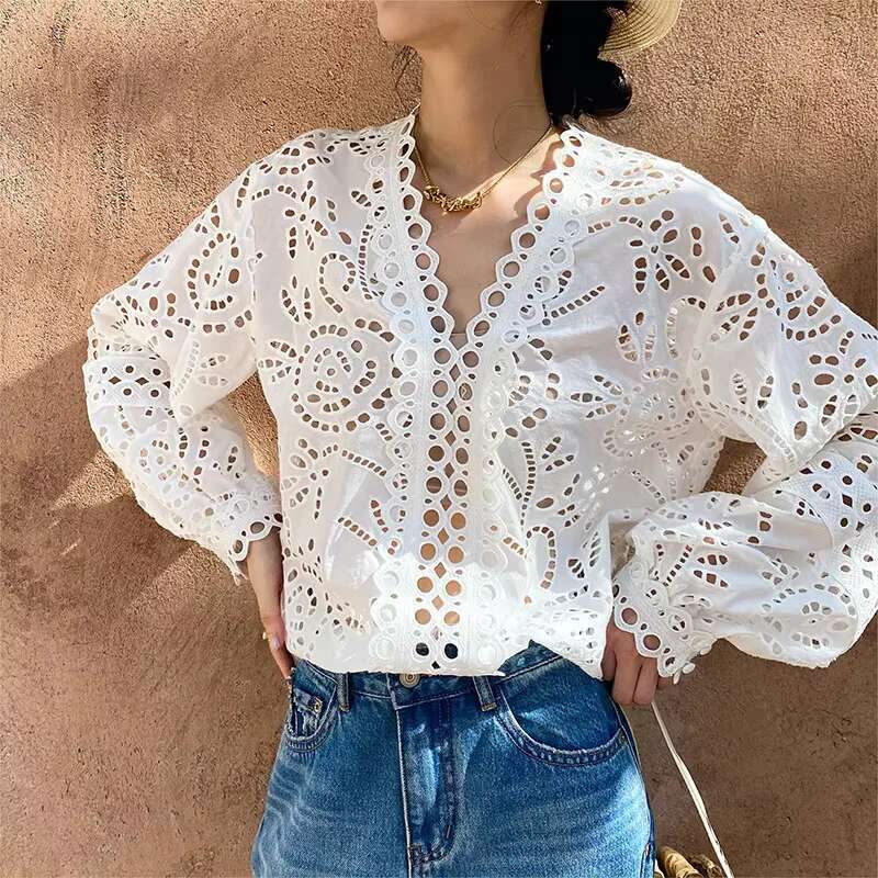Romantic White V Neck Hollow Out Embroidery T Shirts Femme Casual Hippie Tops Hook Design Elegant Blusas