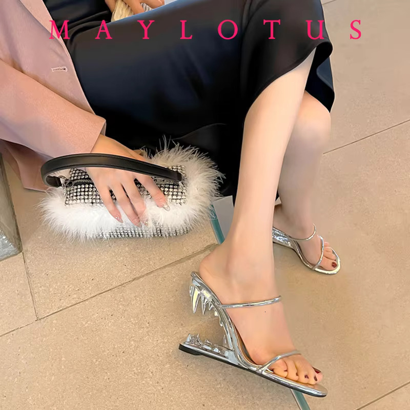 European And American Summer New Metal Tooth Sandals, High-Heeled Shoes, Fashion Shows, Women's Dresses,Nightclub Party Sandals
