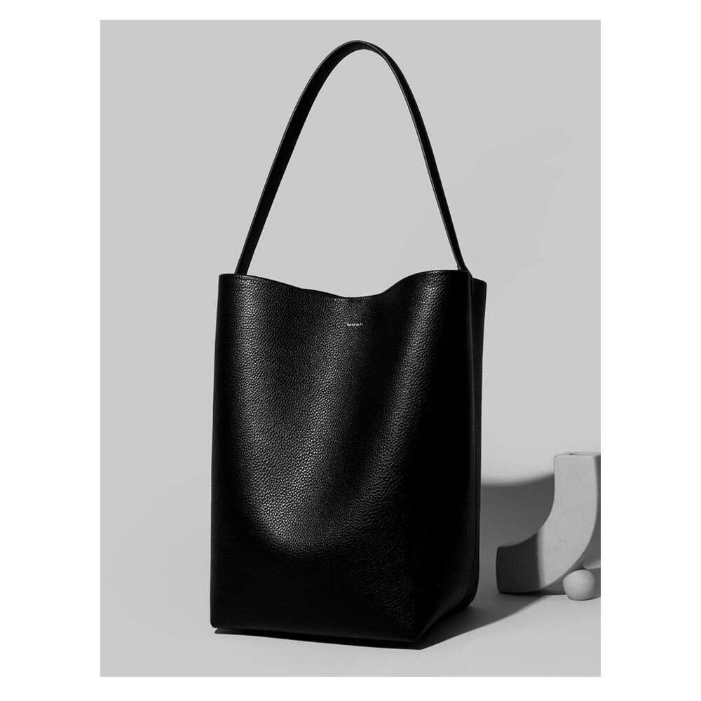 Women's Bags Bucket women's soft leather versatile, niche handbag, high-end sense, large capacity tote bag, simple commuting shoulder bag