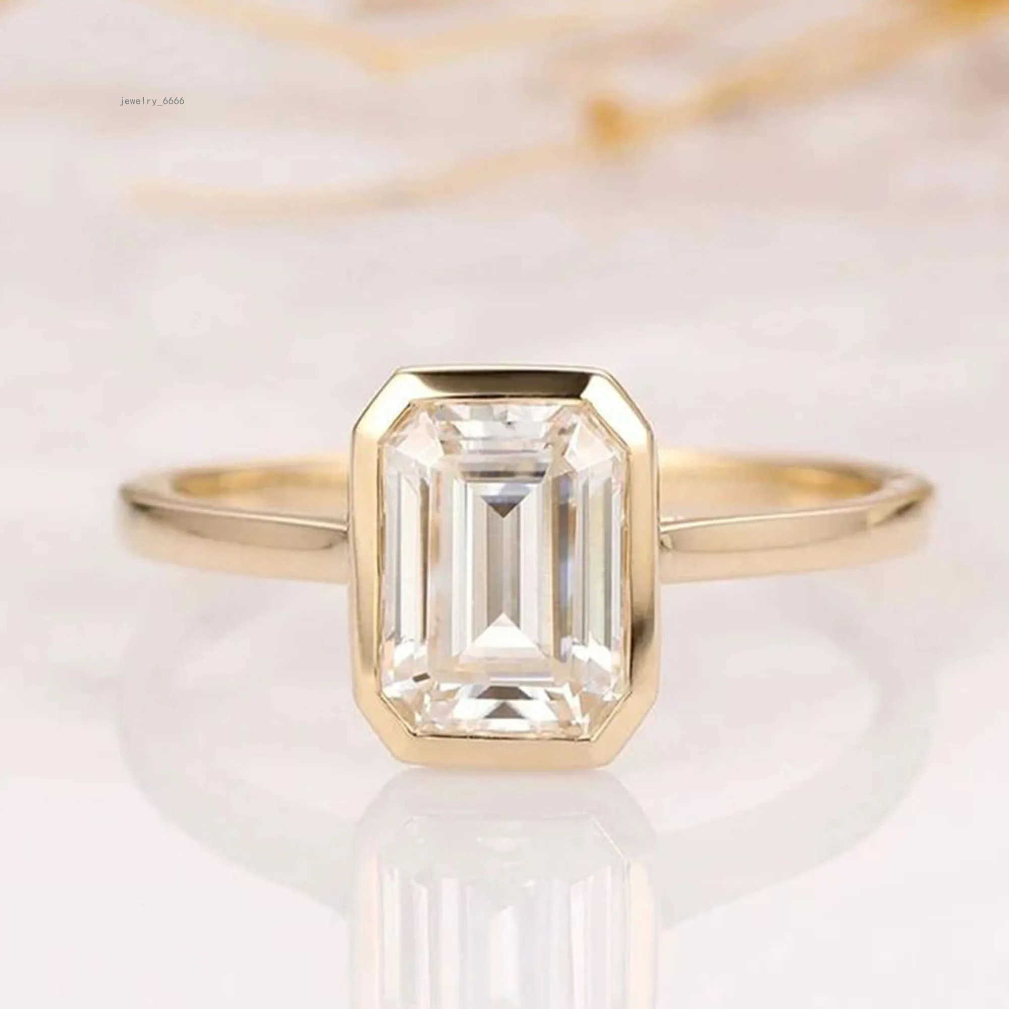 925 Silver Gold 1ct 2ct 3ct 5ct Emerald Cut Moissanite Bezel Setting Engagement Ring for Women Wedding Ring Party Jewelry