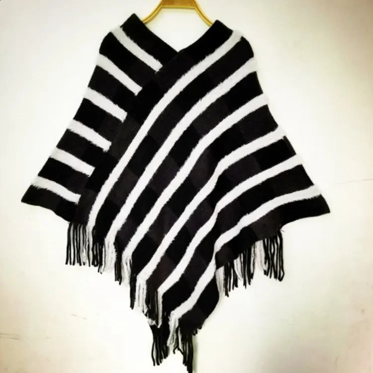 Autumn Winter Tassel Shawl Warm Stripe Pattern Warm Poncho Lady Capes Black Cloaks 250121