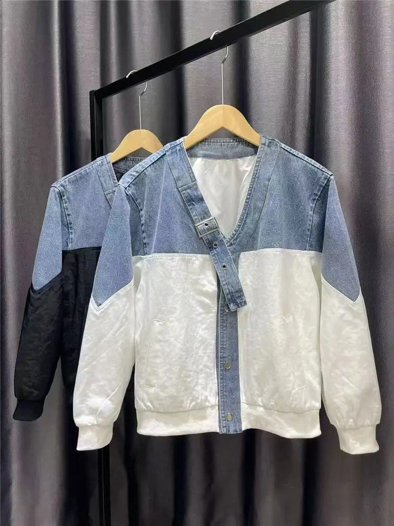 Autumn Denim Patchwork Jacket For Men Vneck Top 2024 Fashion Loose Jackets Coat Outerwear Handsome Streetwear 250109Z