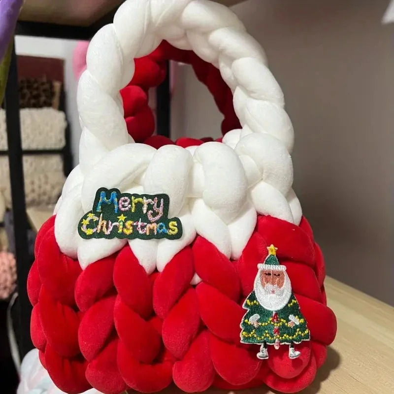 Velvet Handmade Woven Bag Christmas Gift Bags Large Capacity Fashionable womens Handbags With Santa Claus Decoration 250122